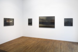 Ausstellungsansicht "Amerikanische Nächte", Galerie Kuckei+Kuckei, Berlin 2021. Foto: Thomas Bruns
